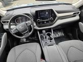 Thumbnail of 2022 Moon Dust Toyota Highlander