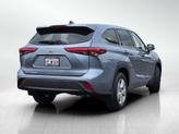 Thumbnail of 2022 Moon Dust Toyota Highlander