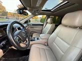 Thumbnail of 2018 Diamond Black Crystal Pearlcoat Jeep Grand Cherokee