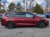 Thumbnail of 2019 Velvet Red Pearlcoat Chrysler Pacifica