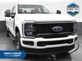 Photo of 2025 Oxford White Ford F-350