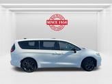Thumbnail of 2026 Bright White Clearcoat Chrysler Pacifica
