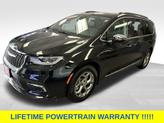 Photo of 2023 Brilliant Black Crystal Pearlcoat Chrysler Pacifica