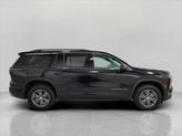 Thumbnail of 2025 Mosaic Black Metallic Chevrolet Traverse