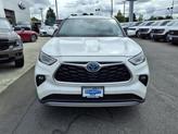Thumbnail of 2021 White Toyota Highlander