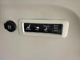 Thumbnail of 2020 Bright White Clearcoat Chrysler Pacifica