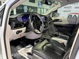 Thumbnail of 2020 Bright White Clearcoat Chrysler Pacifica