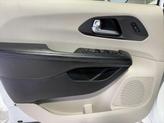 Thumbnail of 2020 Bright White Clearcoat Chrysler Pacifica
