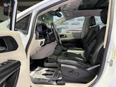 Thumbnail of 2020 Bright White Clearcoat Chrysler Pacifica