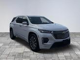 Photo of 2022 Iridescent Pearl Tricoat Chevrolet Traverse