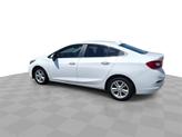 Thumbnail of 2017 Summit White Chevrolet Cruze