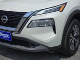 Thumbnail of 2023 White Nissan Rogue