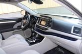 Thumbnail of 2018 White Toyota Highlander