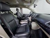 Thumbnail of 2015 Billet Silver Metallic Clearcoat Chrysler Town & Country
