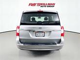 Thumbnail of 2015 Billet Silver Metallic Clearcoat Chrysler Town & Country