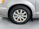 Thumbnail of 2015 Billet Silver Metallic Clearcoat Chrysler Town & Country