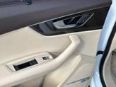 Thumbnail of 2018 White Audi Q7
