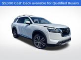 Thumbnail of 2025 Everest White Pearl Tricoat Nissan Pathfinder