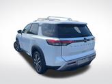 Thumbnail of 2025 Everest White Pearl Tricoat Nissan Pathfinder