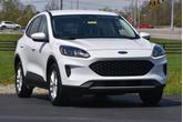 Thumbnail of 2021 Oxford White Ford Escape