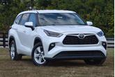 Thumbnail of 2023 Wind Chill Pearl Toyota Highlander