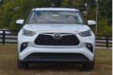 Thumbnail of 2023 Wind Chill Pearl Toyota Highlander