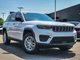Photo of 2025 Bright White Clearcoat Jeep Grand Cherokee