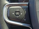 Thumbnail of 2020 Onyx Black Metallic Volvo XC40