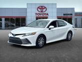 Photo of 2022 White Toyota Camry Hybrid