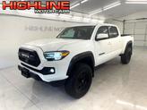 Photo of 2022 White Toyota Tacoma