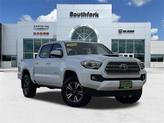 Photo of 2016 White Toyota Tacoma