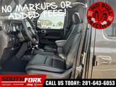 Thumbnail of 2025 Granite Crystal Clearcoat Metallic Jeep Gladiator