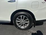 Thumbnail of 2016 White Nissan Pathfinder