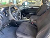 Thumbnail of 2016 White Nissan Pathfinder