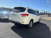 Thumbnail of 2016 White Nissan Pathfinder