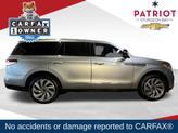 Thumbnail of 2022 Radiance Metallic Lincoln Navigator