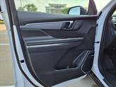 Thumbnail of 2025 White Frost Tri-Coat Buick Enclave