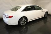 Thumbnail of 2018 White Platinum Lincoln Continental