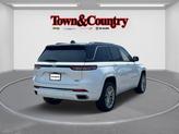 Thumbnail of 2022 Bright White Clearcoat Jeep Grand Cherokee
