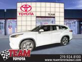 Photo of 2023 Wind Chill Pearl Toyota Highlander Hybrid