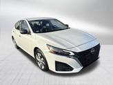 Thumbnail of 2025 Glacier White Nissan Altima