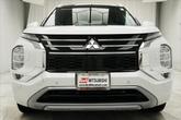 Thumbnail of 2025 White Diamond With Black Roof Mitsubishi Outlander