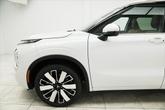 Thumbnail of 2025 White Diamond With Black Roof Mitsubishi Outlander