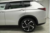 Thumbnail of 2024 Alloy Silver Metallic Mitsubishi Outlander