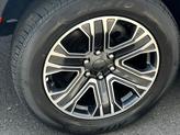 Thumbnail of 2023 Diamond Black Crystal Pearlcoat Jeep Wagoneer L