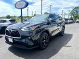 Thumbnail of 2023 Midnight Black Metallic Toyota Highlander