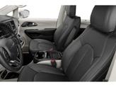 Thumbnail of 2018 Bright White Clearcoat Chrysler Pacifica