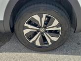 Thumbnail of 2025 Opal White Pearl Volkswagen Atlas Cross Sport