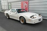 Thumbnail of 1990 White Pontiac Firebird