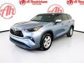 Photo of 2022 Moon Dust Toyota Highlander